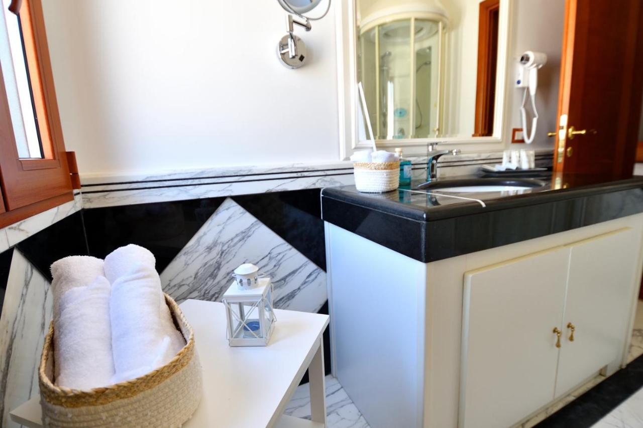 Le Cinema Bed & Breakfast Formia Eksteriør bilde
