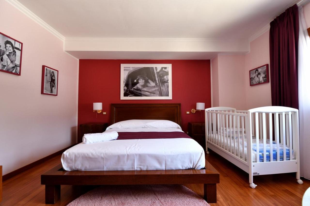 Le Cinema Bed & Breakfast Formia Eksteriør bilde