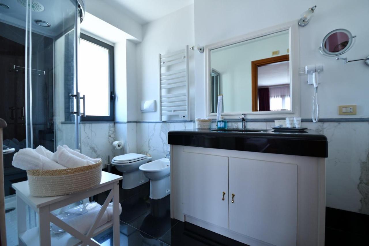 Le Cinema Bed & Breakfast Formia Eksteriør bilde
